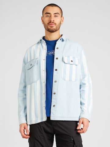 Coupe regular Chemise Lee en bleu : devant