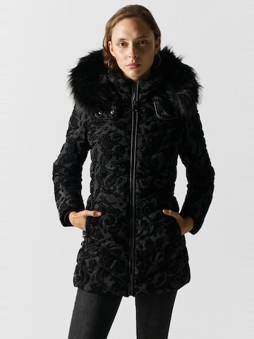 KOROSHI - Chaqueta de invierno en negro: frente