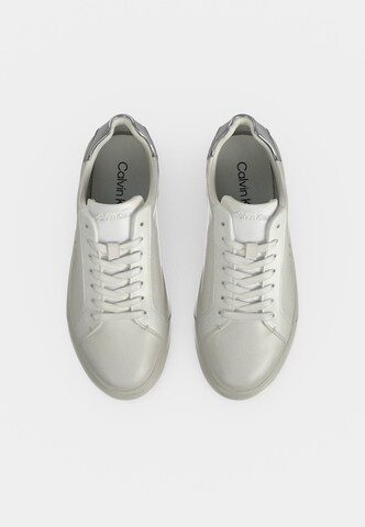 Baskets basses Calvin Klein en blanc : au dessus