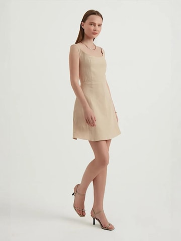 Hiccup - Vestido em bege