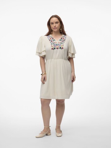 Vero Moda Curve Blusekjole 'SINA' i hvid