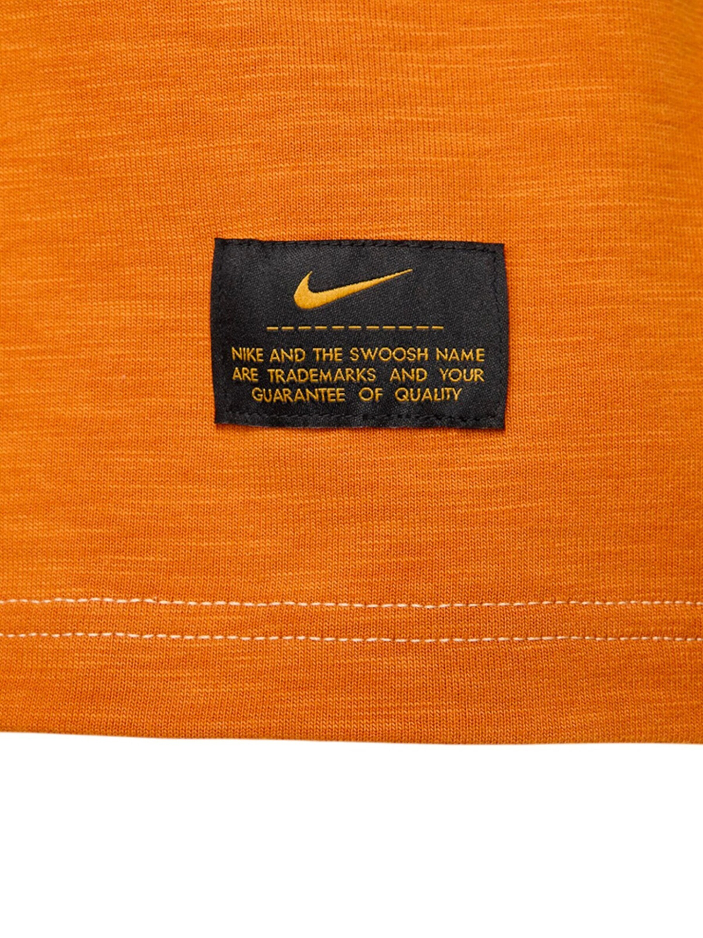 Nike Sportswear Shirt in Orange