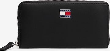 Tommy Jeans Wallet 'COOL' in Black: front