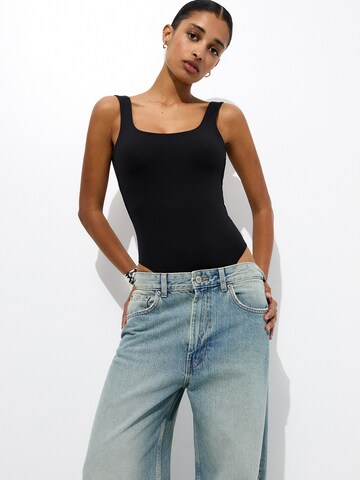 Pull&Bear Bodi majica | črna barva: sprednja stran