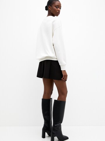 Pull&Bear Sweatshirt in Beige