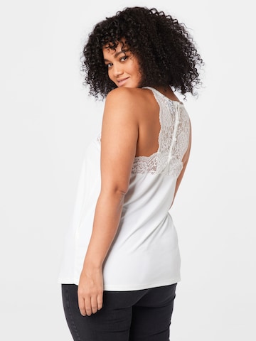 Top 'Ana' di Vero Moda Curve in bianco