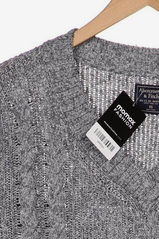 Abercrombie & Fitch Sweater & Cardigan in XS in Grey