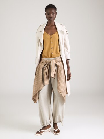 ABOUT YOU - Top 'Jascha' en amarillo