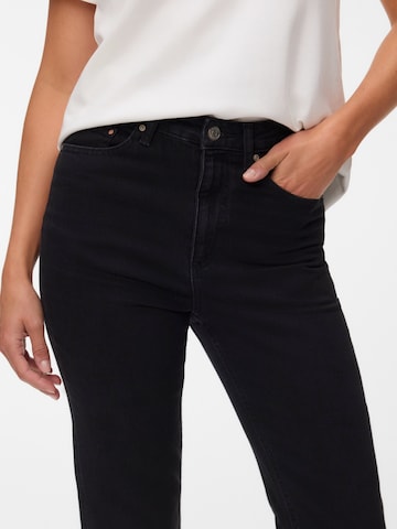 VERO MODA Úzky strih Džínsy 'VMNICKIE' - Čierna
