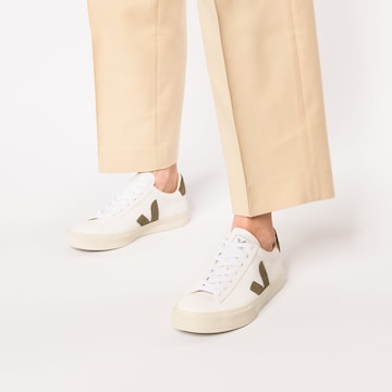 Veja Sneaker in Weiß: Vorderseite