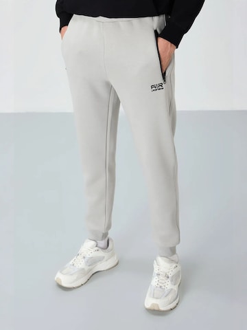 Tommy Life Tapered Sports trousers 'Jogginghose' in Grey