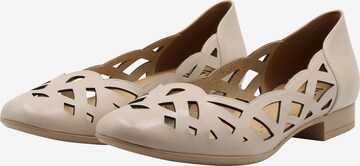 Usha Ballerina in Beige