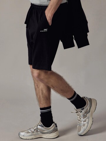 OWN Off With Nature Regular Broek in Zwart