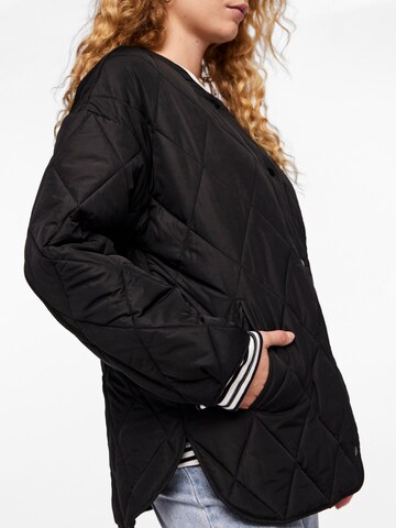 PIECES Between-season jacket 'STELLA' in Black