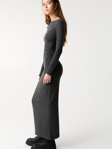 Pull&Bear Jurk in Grijs