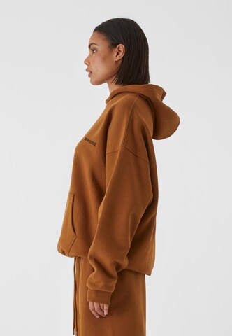 9N1M SENSE Sweatshirt 'Essential' in Bruin