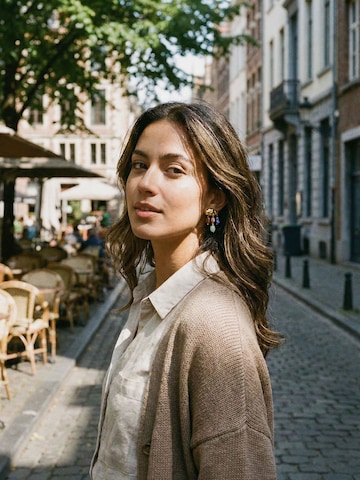 Nemomatheo Earrings 'After Rain – Verspielte Wolkenohrringe' in Mixed colors