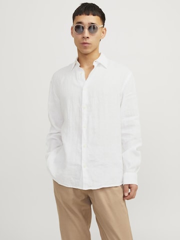 Coupe regular Chemise 'Lawrence' JACK & JONES en blanc : devant