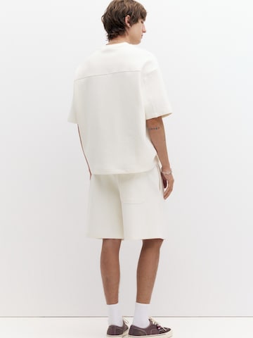 Pull&Bear Широка кройка Панталон в бяло