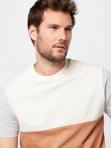 BURTON MENSWEAR LONDON T-Shirt in Beige