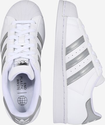 ADIDAS ORIGINALS Tenisky 'Superstar' - biela