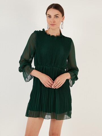 LELA Cocktail Dress in Green: front