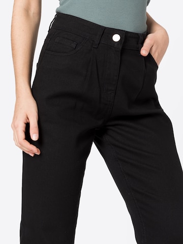 Oasis Tapered Jeans in Schwarz