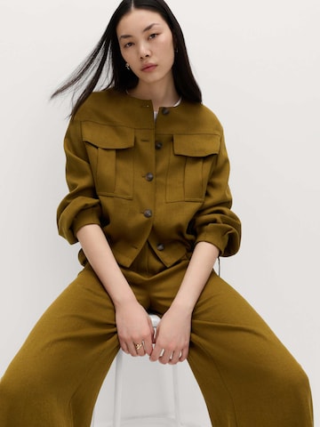 Wide leg Pantaloni con piega frontale di Marks & Spencer in verde