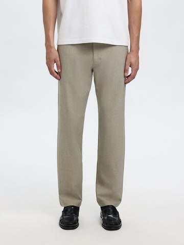 Regular Pantalon chino 'SLHROBERT' SELECTED en beige : devant