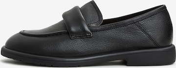 CESARE GASPARI Moccasins in Black: front