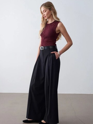 Dilvin Top in Red