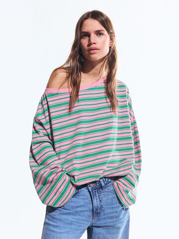 Bershka Shirt in Pink: front