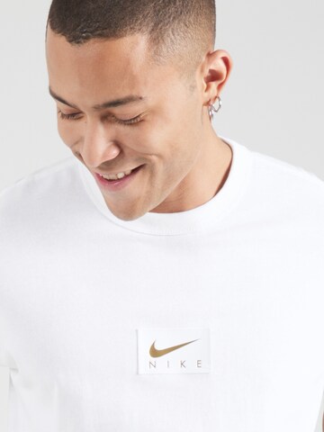 Tricou de la Nike Sportswear pe alb