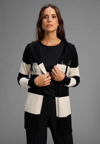 LAURA SCOTT Knit Cardigan in Black: front