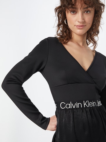 Calvin Klein Jeans فستان بلون أسود
