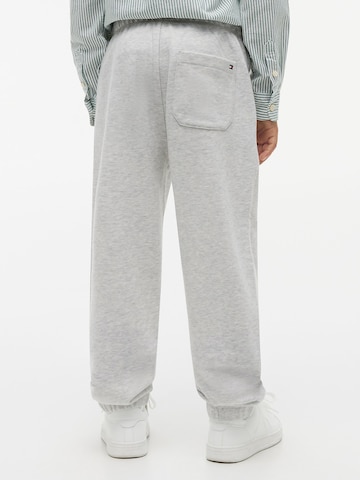 TOMMY HILFIGER Loose fit Trousers in Grey
