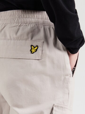 Lyle & ScottLoosefit Cargo hlače - siva boja