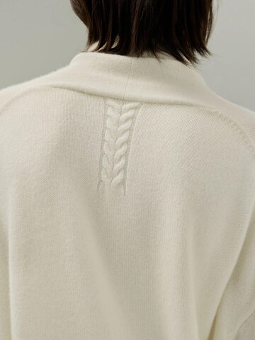 Giacchetta 'Kaschmir-Lounge-Jacket zum Umschlagen' di Lilysilk in bianco