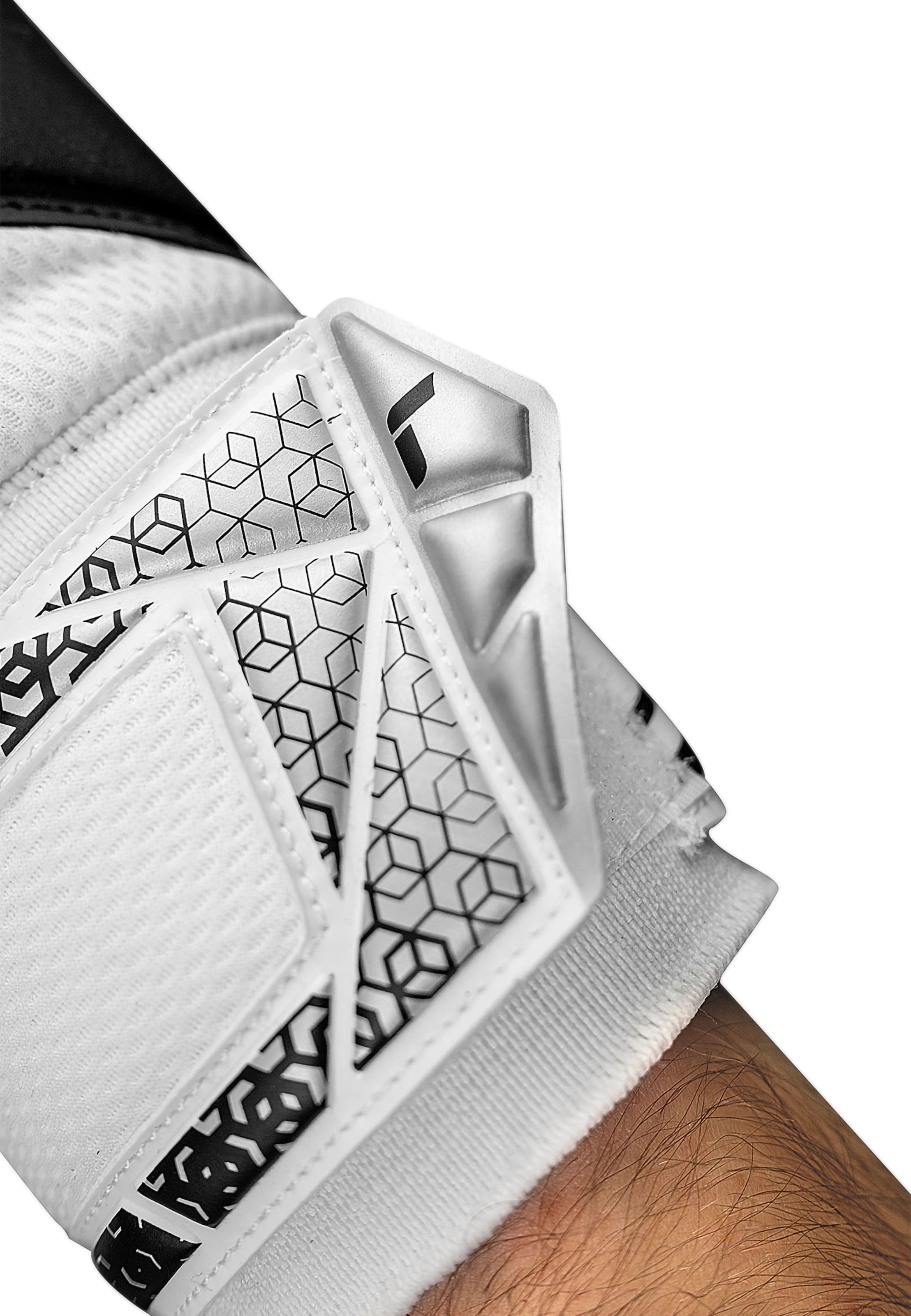 REUSCH Torwarthandschuhe 'Attrakt Gold NC' in Schwarz