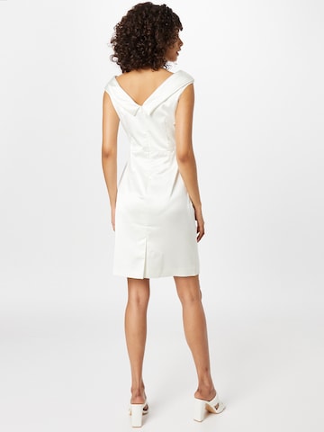 SWING Kleid in Weiß