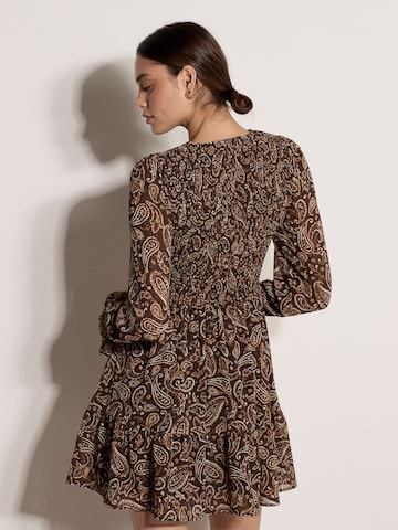 Apricot Dress ' ' in Brown