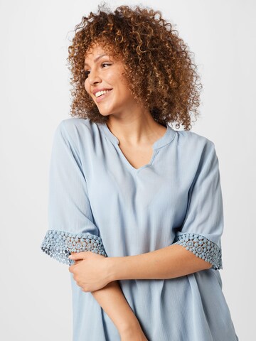 ONLY Carmakoma Blouse in Blue