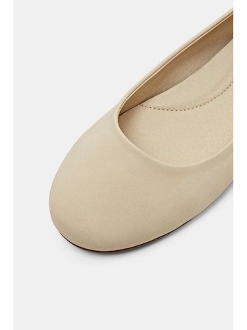 ESPRIT Ballerina in Beige