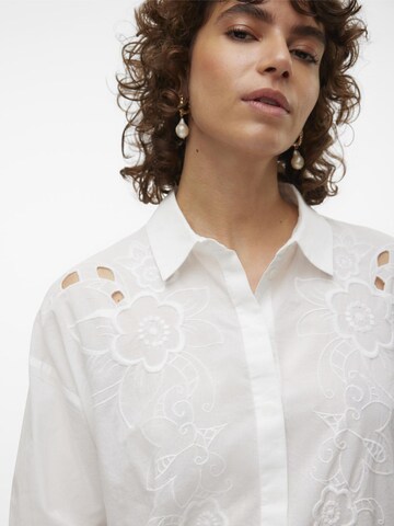 Chemisier 'FIE ' VERO MODA en blanc