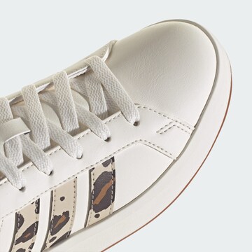 ADIDAS SPORTSWEAR Sneaker 'Grand Court 3.0' in Weiß