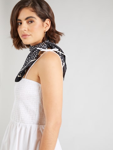 Abito di Monki in bianco