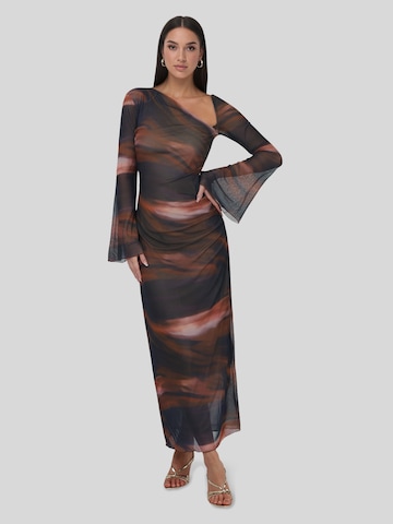 LapaPlus Etuikleid in Braun: Vorderseite