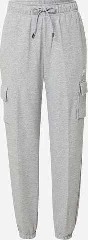 Pantaloni cu buzunare de la Nike Sportswear pe gri: față