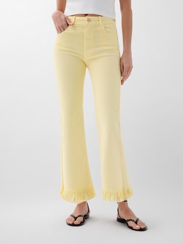 Scalpers Regular Rivet Color Denim Pant ' ' in Gelb