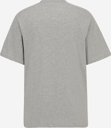 T-shirt 'Essentials' Nike Sportswear en gris